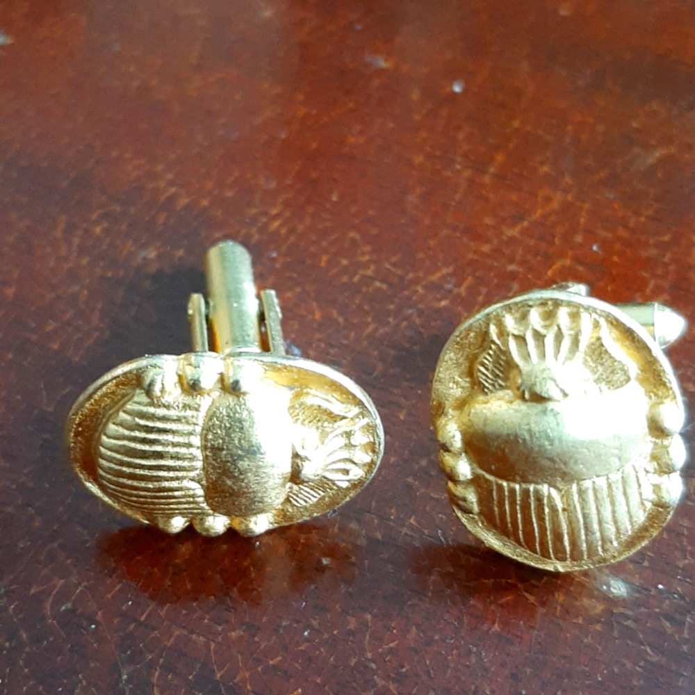 Scarab style cuff links
